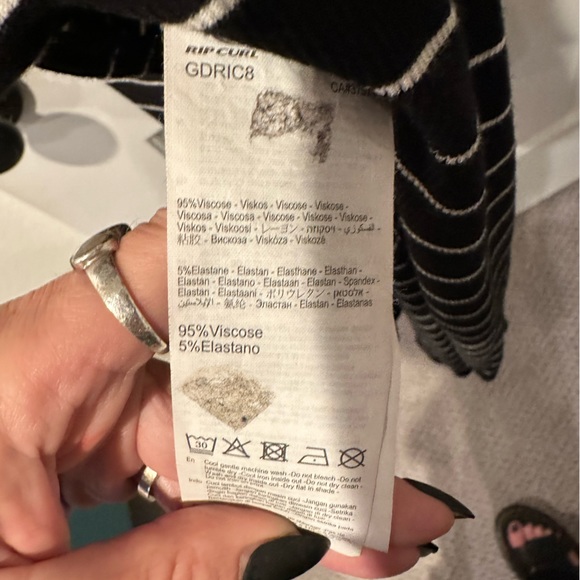 Rip Curl back and white stripe dress - Picture 3 of 6